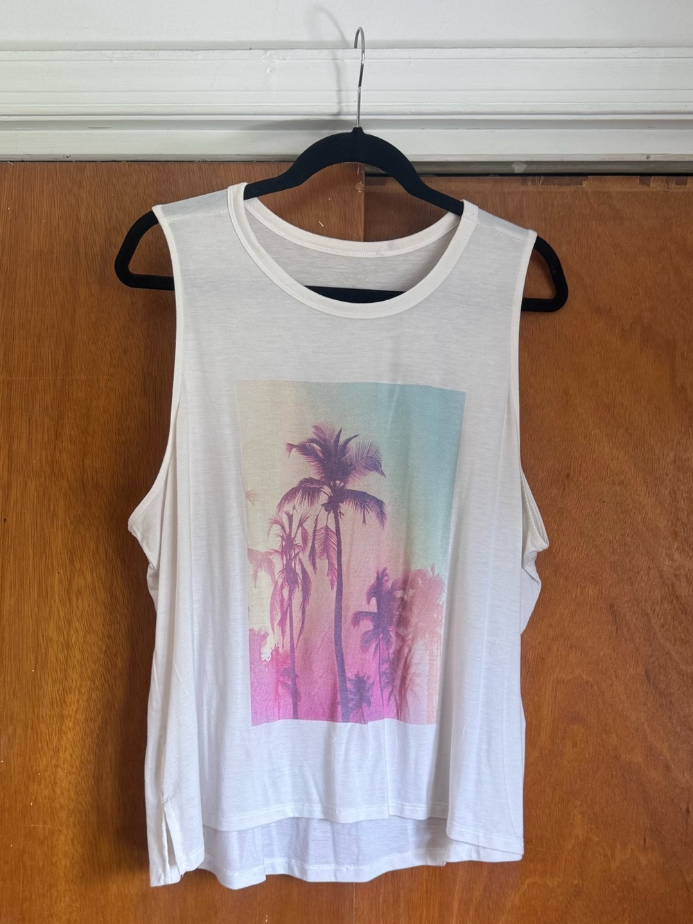 White Graphic Palm-Print Muscle Tank Top - Women